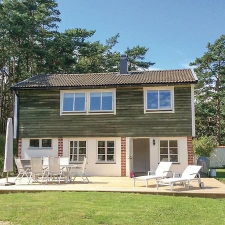 Gorgeous Home In Borrby With Wifi Екстер'єр фото