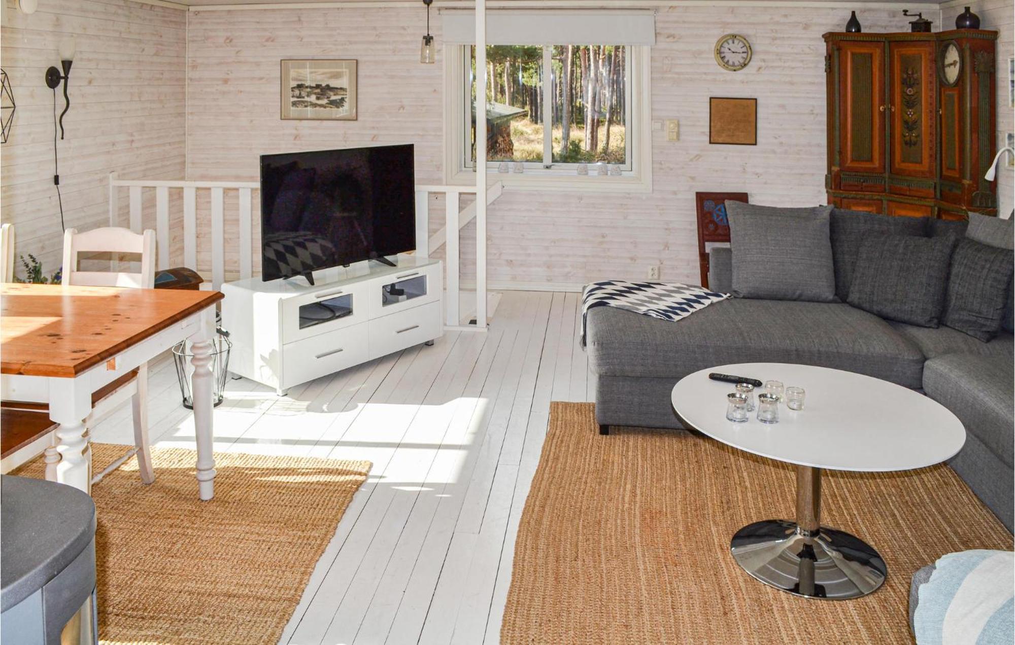Gorgeous Home In Borrby With Wifi Екстер'єр фото