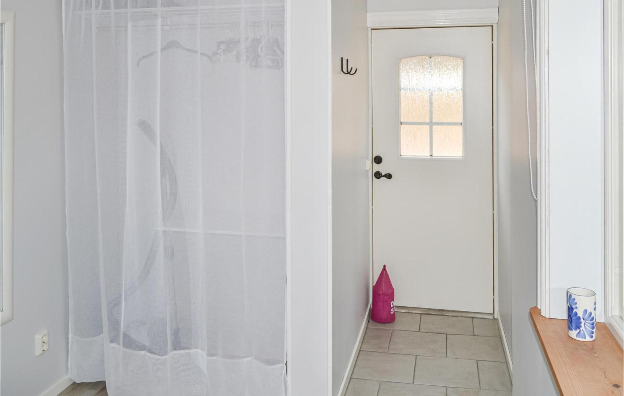 Gorgeous Home In Borrby With Wifi Екстер'єр фото