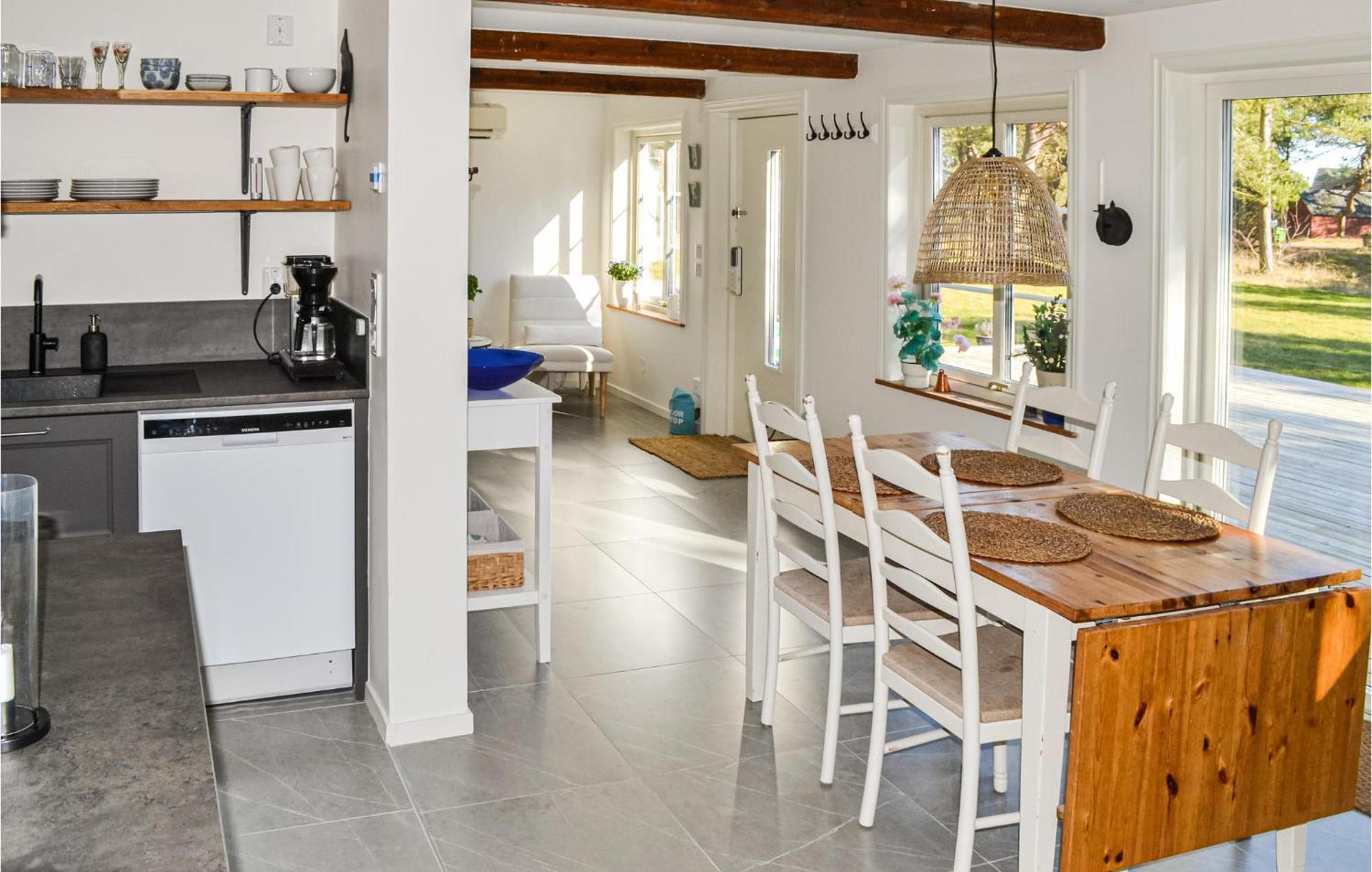 Gorgeous Home In Borrby With Wifi Екстер'єр фото