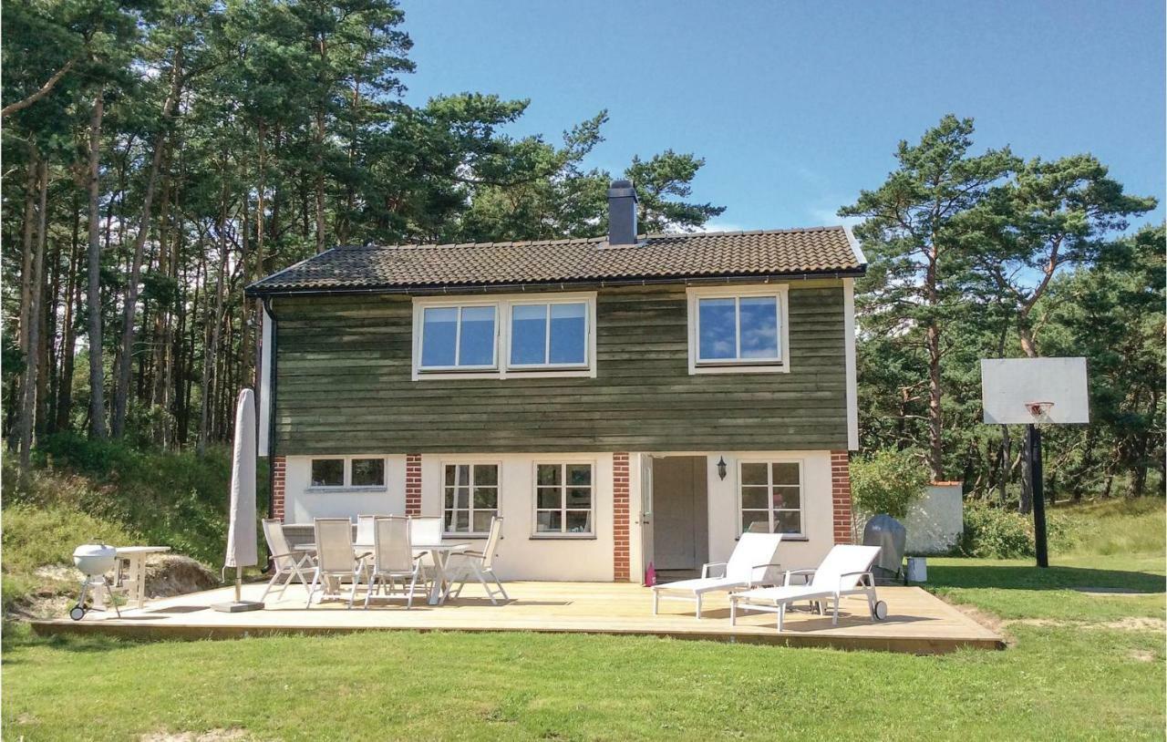 Gorgeous Home In Borrby With Wifi Екстер'єр фото