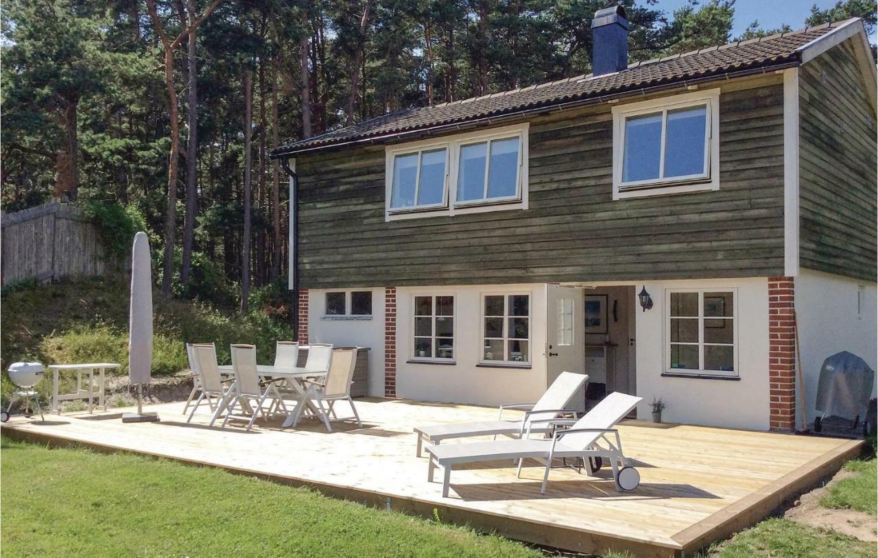 Gorgeous Home In Borrby With Wifi Екстер'єр фото